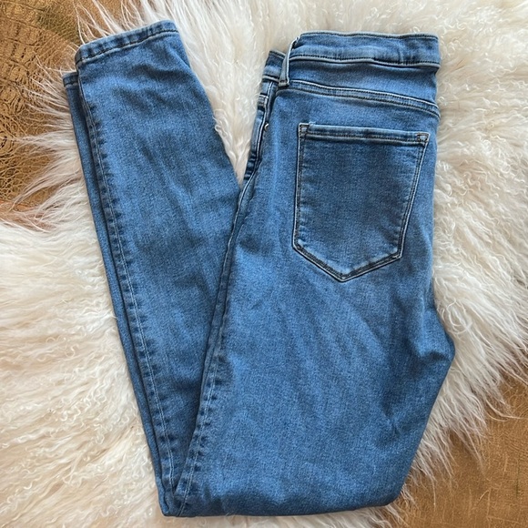 đź’• Banana Republic Medium Wash High Rise Skinny Jeans - Picture 1 of 6